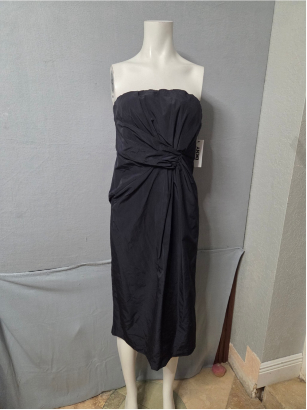 DKNY Women Strapless Dress Size 2 Black p2p 16 in